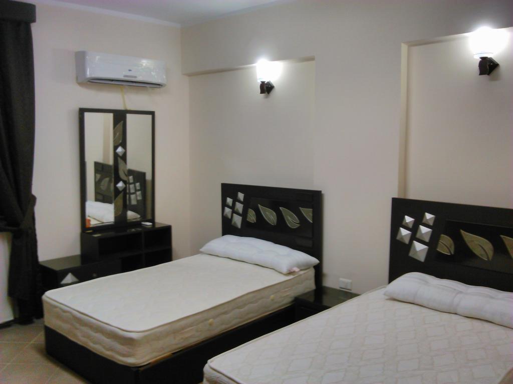 Three-Bedroom Apartment At Louly Beach Resort ไอน์ ซกนา ห้อง รูปภาพ