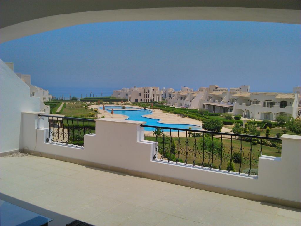 Three-Bedroom Apartment At Louly Beach Resort ไอน์ ซกนา ห้อง รูปภาพ