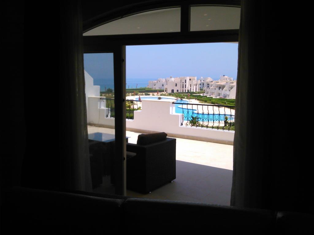 Three-Bedroom Apartment At Louly Beach Resort ไอน์ ซกนา ห้อง รูปภาพ